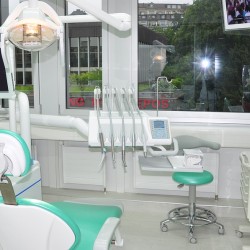 CMD + I Centre de Médecine Dentaire et d'Implantologie, Dr Rossier